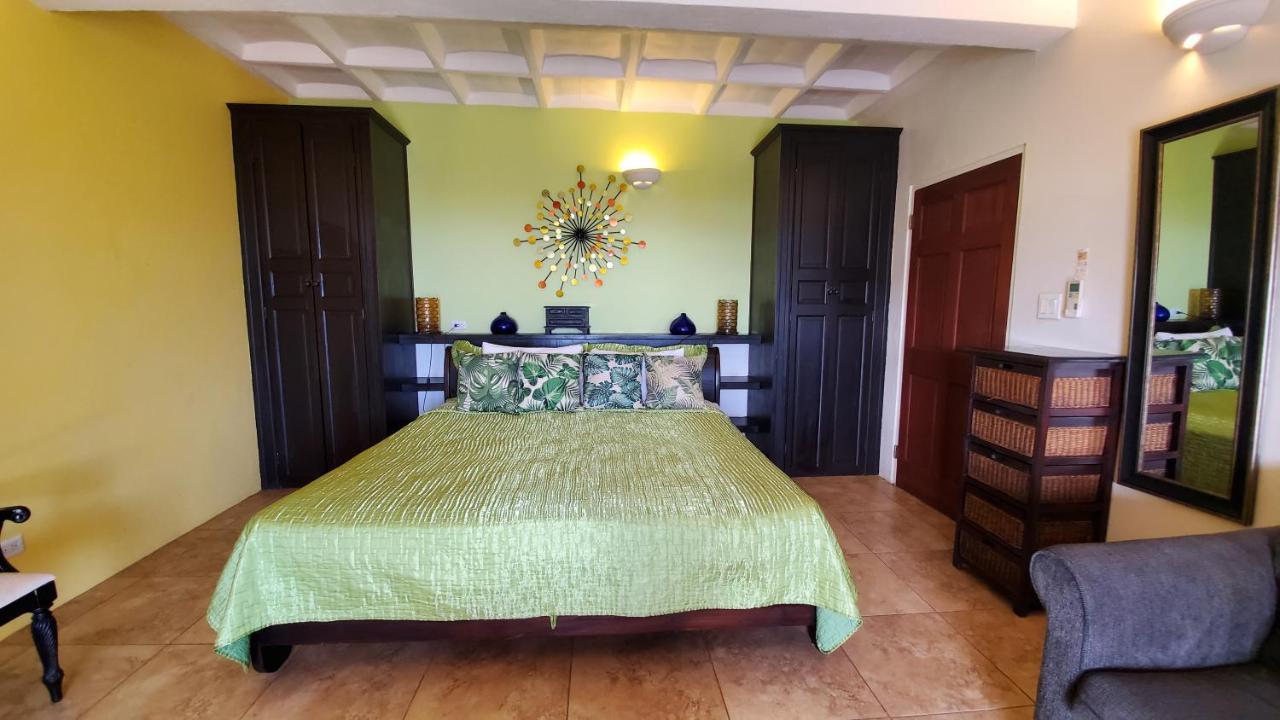 English Harbour Villa Touloulou מראה חיצוני תמונה